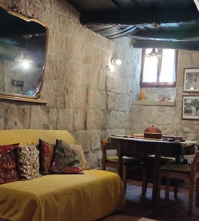 La Chascona Di Farnese Casa Di Tufo Nel Borgo Apartman Kültér fotó