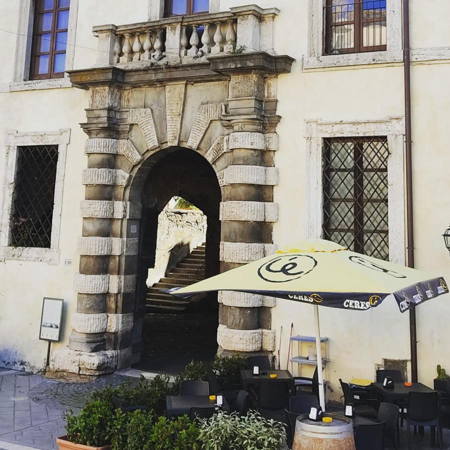 La Chascona Di Farnese Casa Di Tufo Nel Borgo Apartman Kültér fotó