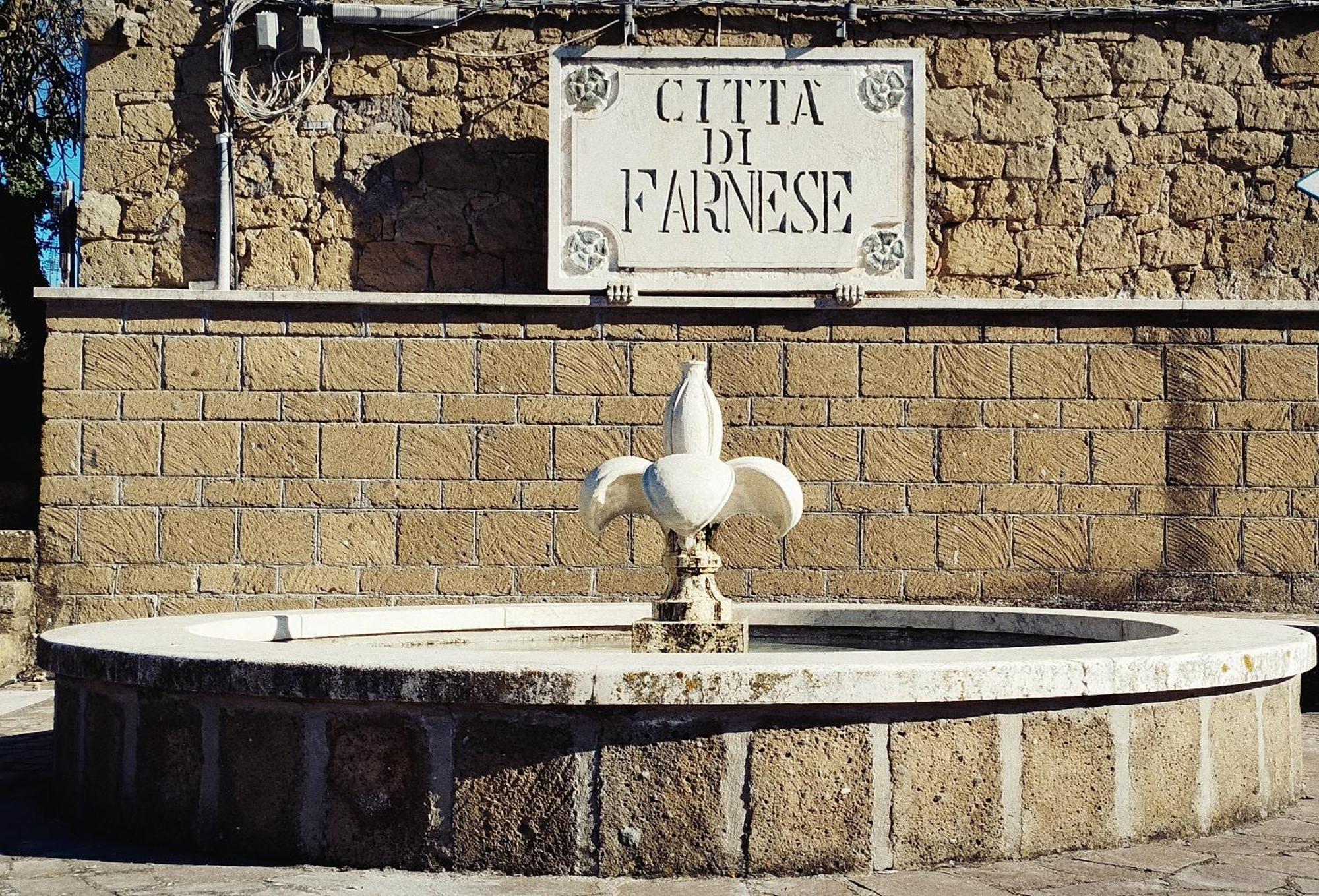 La Chascona Di Farnese Casa Di Tufo Nel Borgo Apartman Kültér fotó
